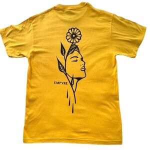 Empyre Womens Medium Tee 🌼🌼 Yellow 
New in Poly Bag 100% COTTON